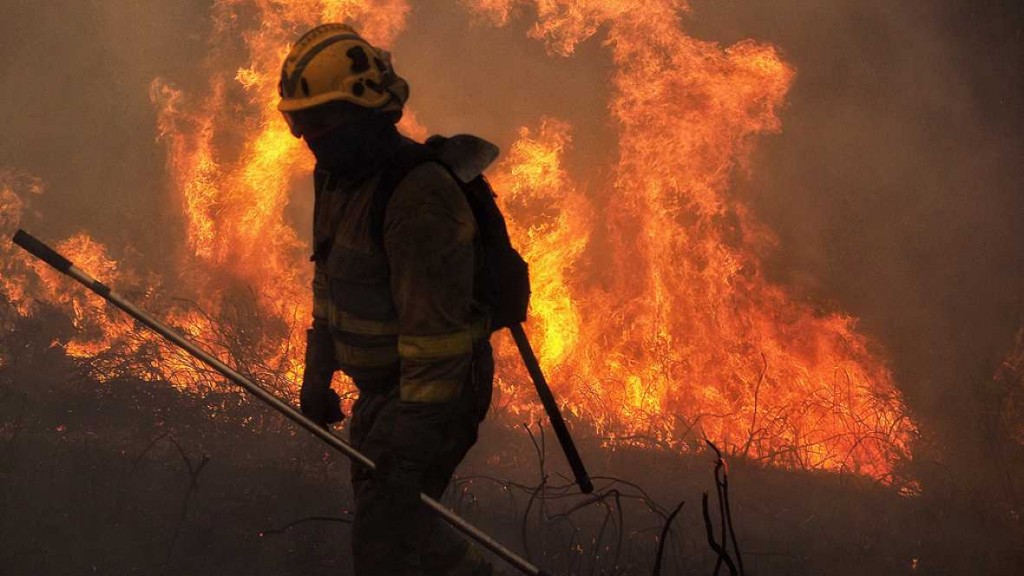 Incendios forestales en #España y #Portugal dejan más de 30 muertos ...