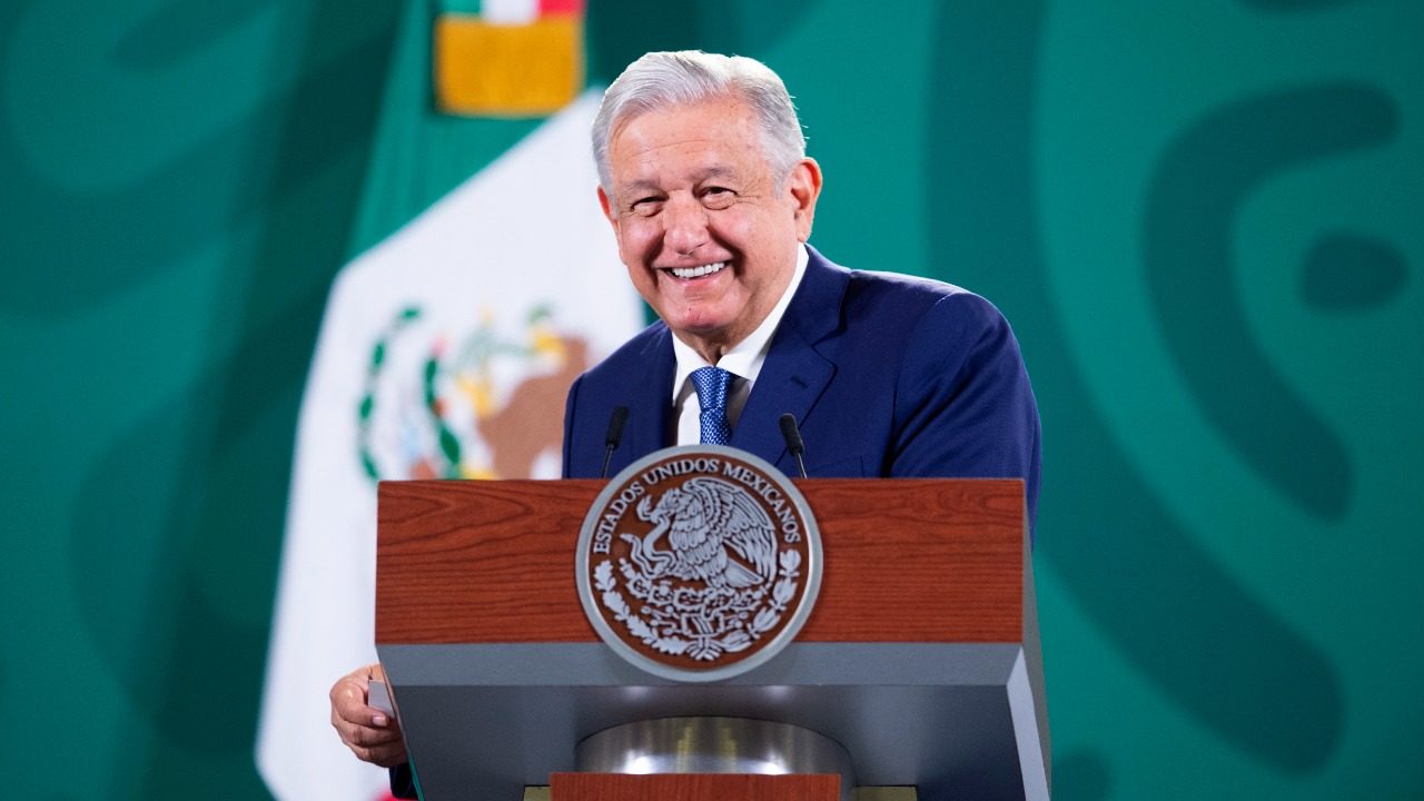AMLO Celebra el Regreso a Clases – vozenvoz